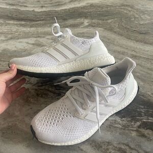 Women’s adidas white ultra boost size 7